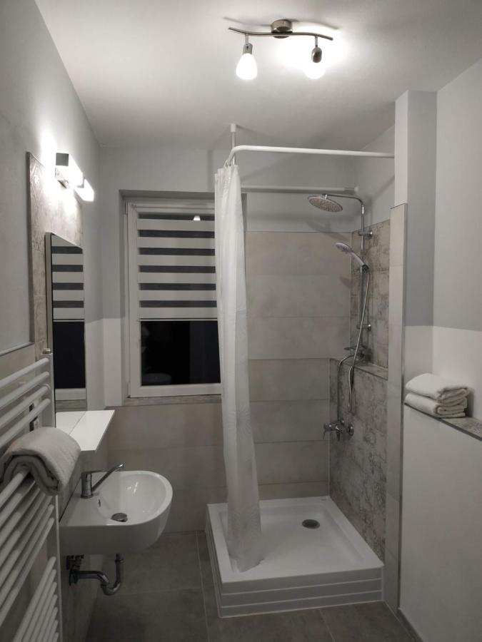 Apartman One To One Štúrovo Exteriér fotografie