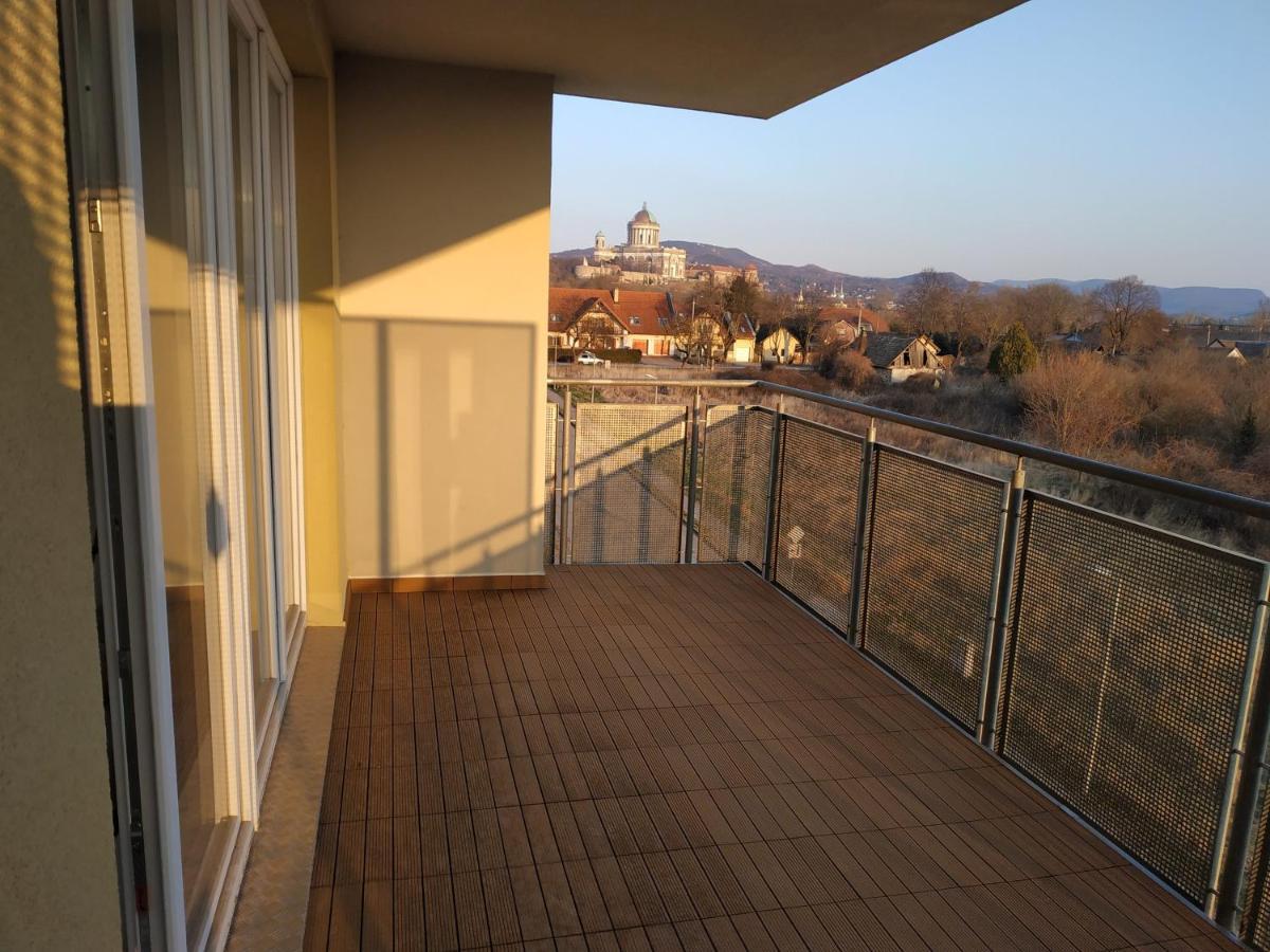 Apartman One To One Štúrovo Exteriér fotografie