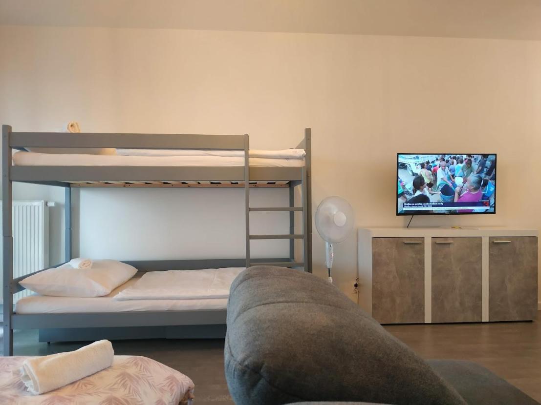 Apartman One To One Štúrovo Exteriér fotografie