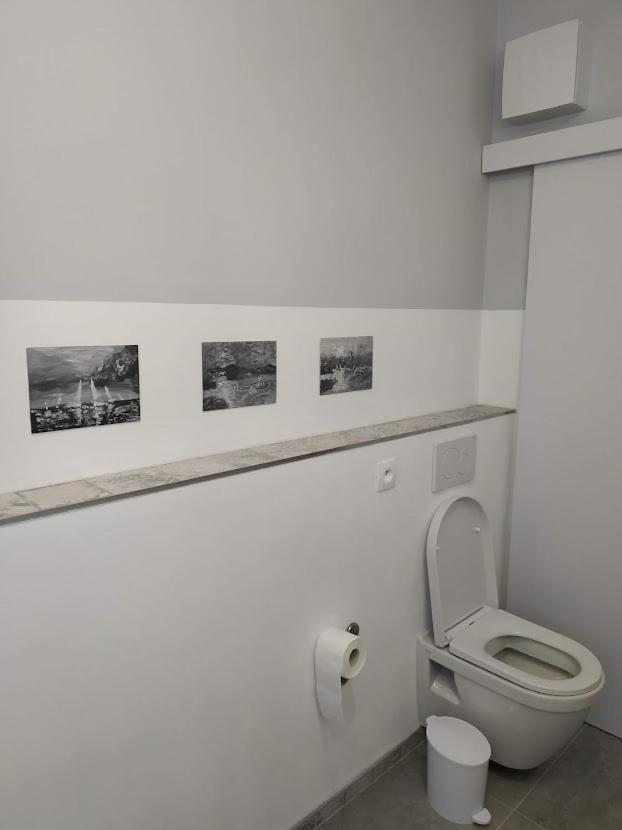 Apartman One To One Štúrovo Exteriér fotografie